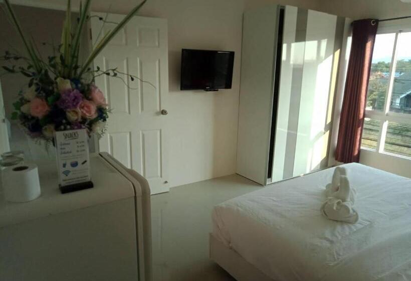 Büyük Çift Kişilik Yataklı Delüks Oda, เคทู เกสเฮาส์