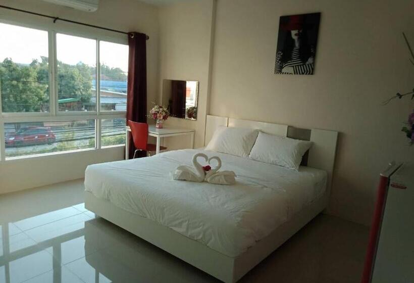 Büyük Çift Kişilik Yataklı Delüks Oda, เคทู เกสเฮาส์