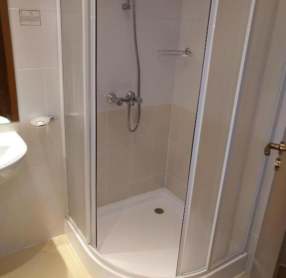 Estudio Estándar con Balcón, Studio Villa Park 207