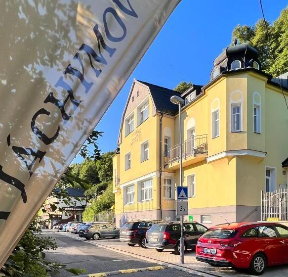 דירת חדר, Vila Jáchymov