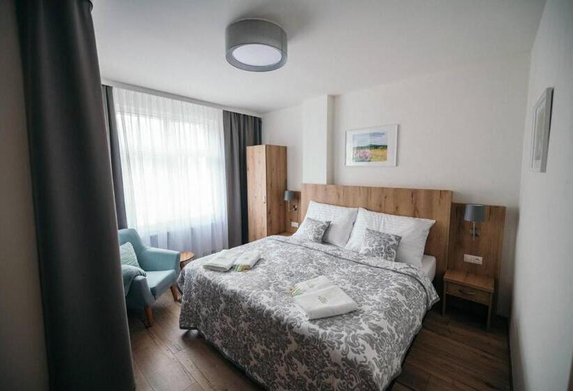 דירה בת חדר שינה 1 עם מרפסת, Vila Jáchymov