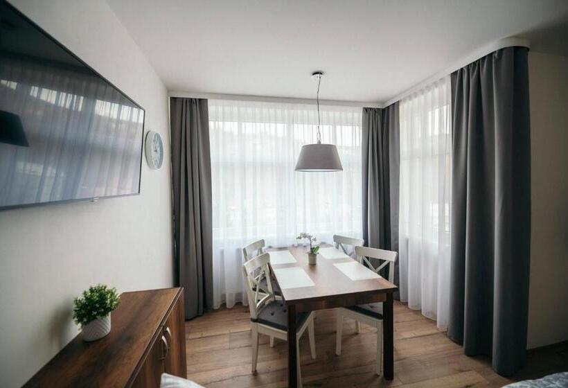 דירת חדר, Vila Jáchymov