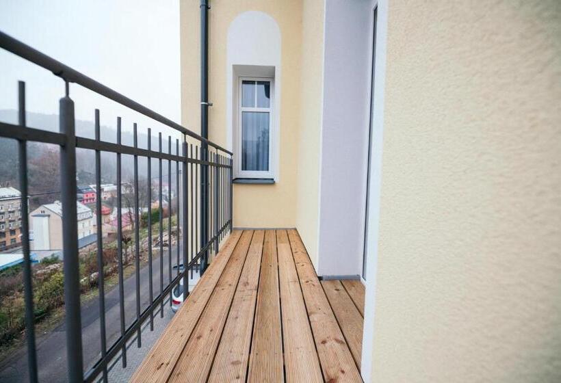 דירה בת חדר שינה 1 עם מרפסת, Vila Jáchymov