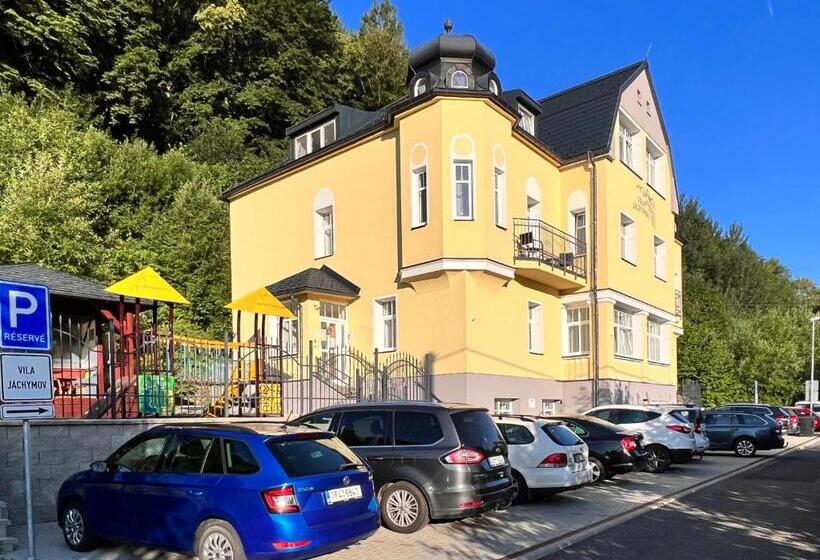 דירה בת חדר שינה 1 עם מרפסת, Vila Jáchymov