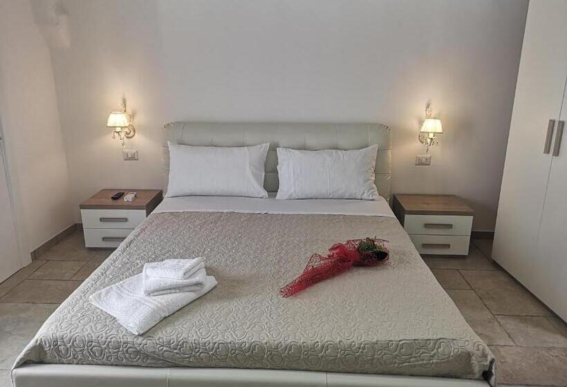 Pokój Deluxe Trzyosobowy, B & B San Giovanni 9