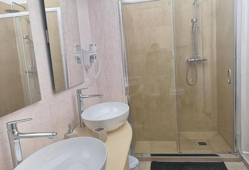 Pokój Czteroosobowy Deluxe, B & B San Giovanni 9