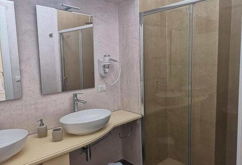 Pokój Czteroosobowy Deluxe, B & B San Giovanni 9