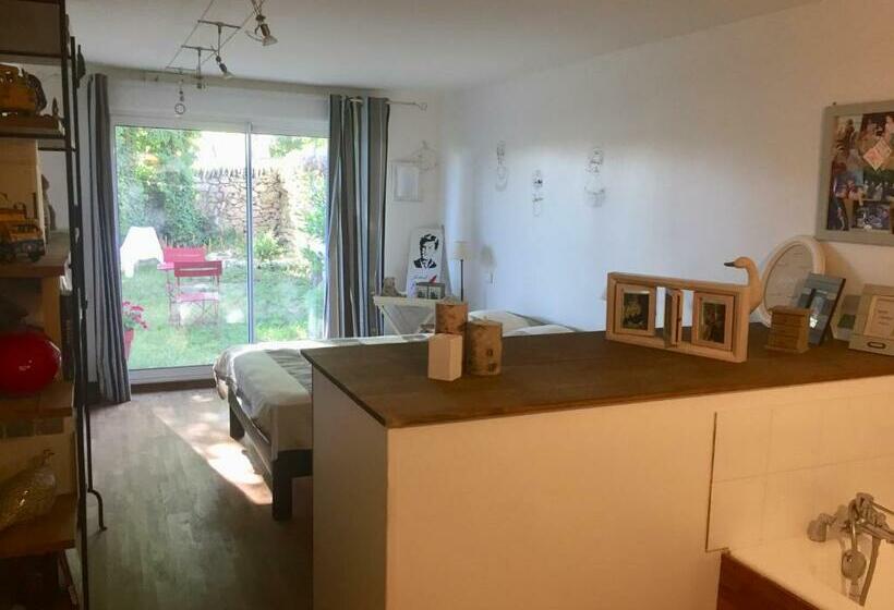 חדר סטנדרט נוף לגינה, Le Petit Jeu Grignan