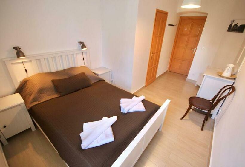 スタンダードルーム, Mi A Kő Vendégház