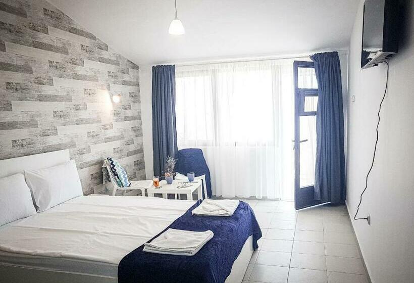 חדר סטנדרט נוף לים עם מרפסת, Simada Blue Guest House
