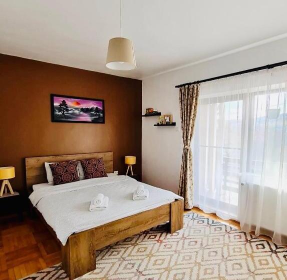 Quarto Triplo Standard com Balcão, Vila Belmondo