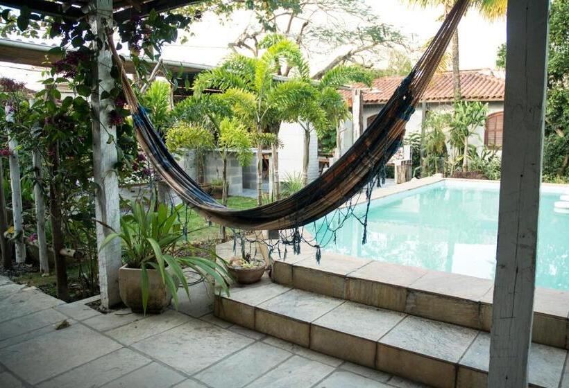 ルームシェアのワンベッド, Jardim Secreto Guest House