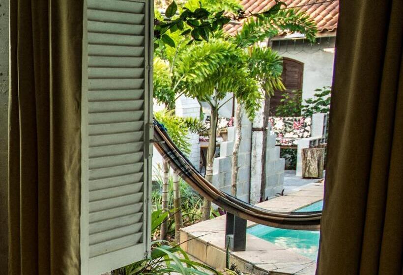 バス共有のスタンダードルーム, Jardim Secreto Guest House