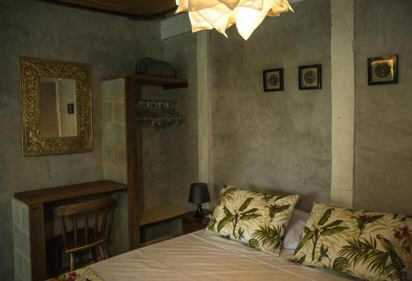 バス共有のスタンダードルーム, Jardim Secreto Guest House