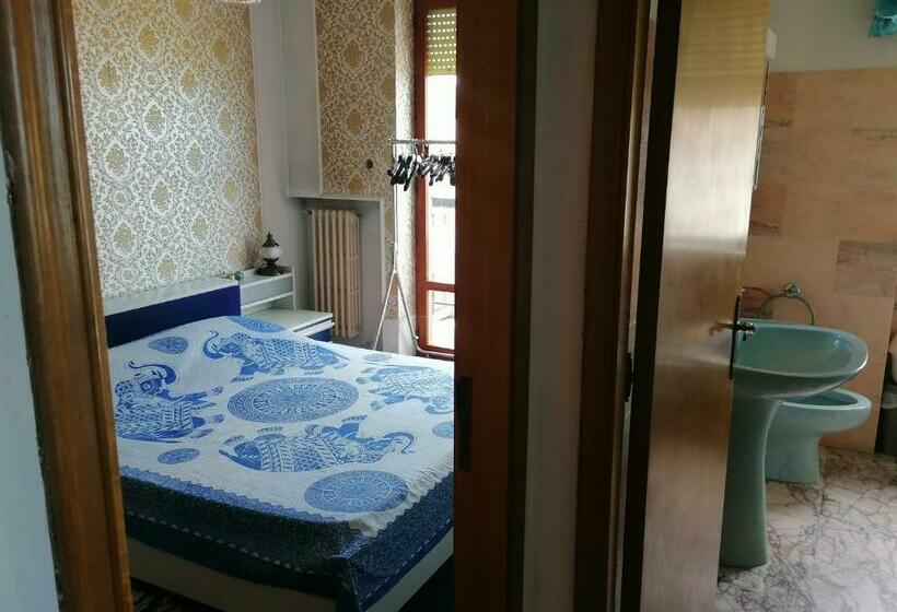 غرفة قياسية حمام مشترك, La Mouette