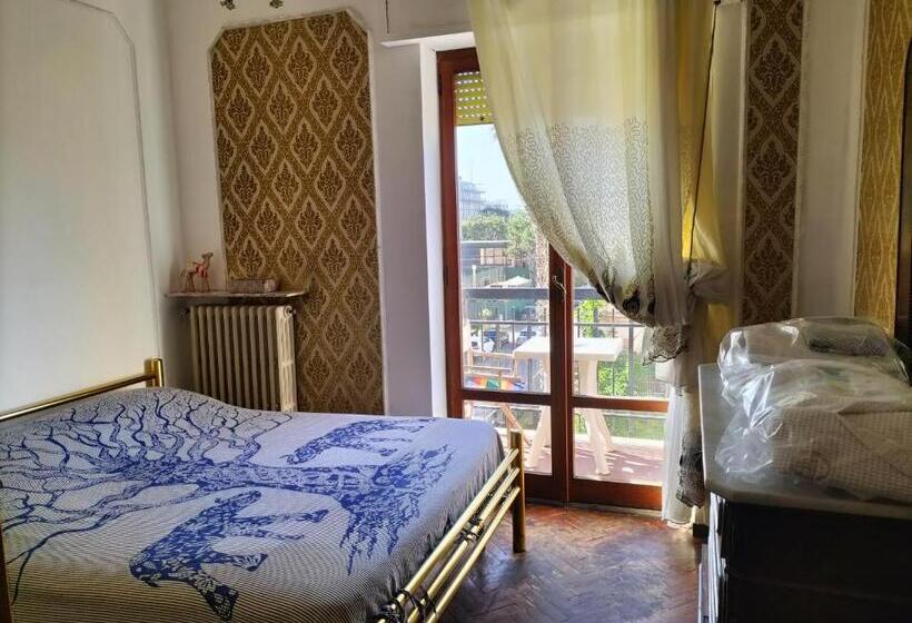 غرفة قياسية حمام مشترك, La Mouette