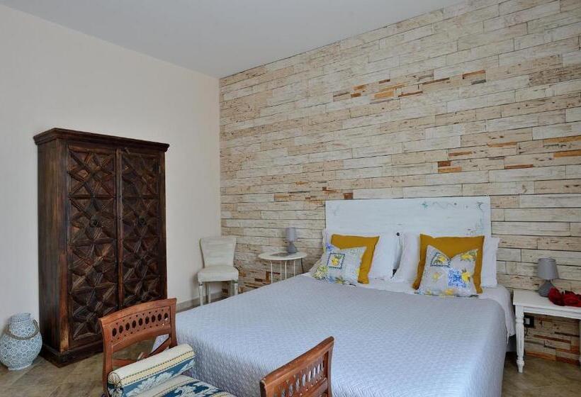 חדר דחוקס עם מיטת קינג, Lumie Di Sicilia