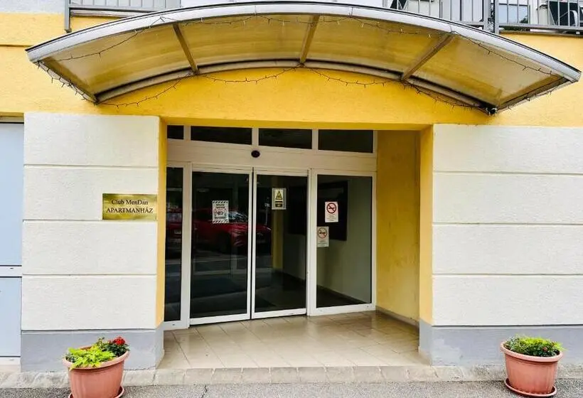 テラス付き１ベッドルームアパートメント, Gyöngy Apartman