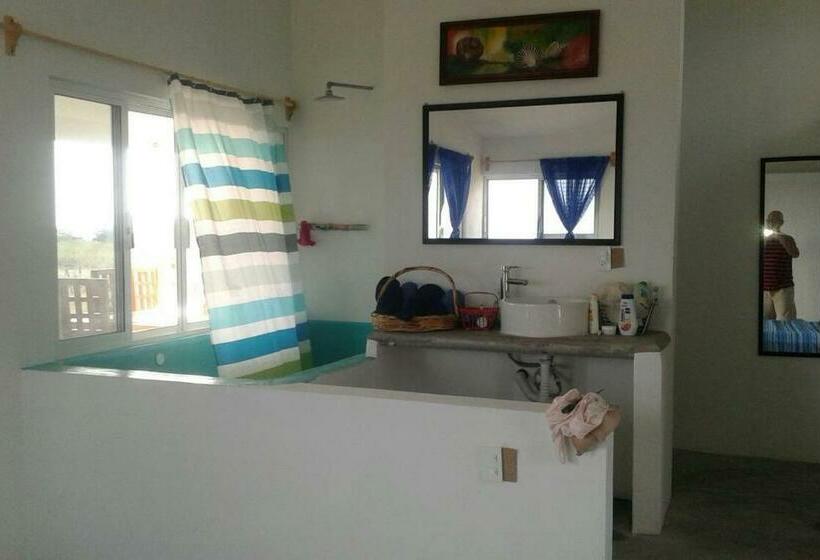 شقة غرفة واحدة مطلة على البحر, Casa Colibrí Agua Blanca