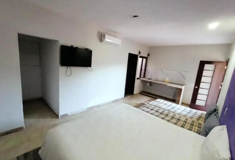 エコノミー４人部屋, Playa Sayulita