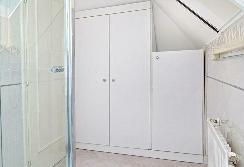 Номер Стандарт Вид на Сад, Csontos Vendégház