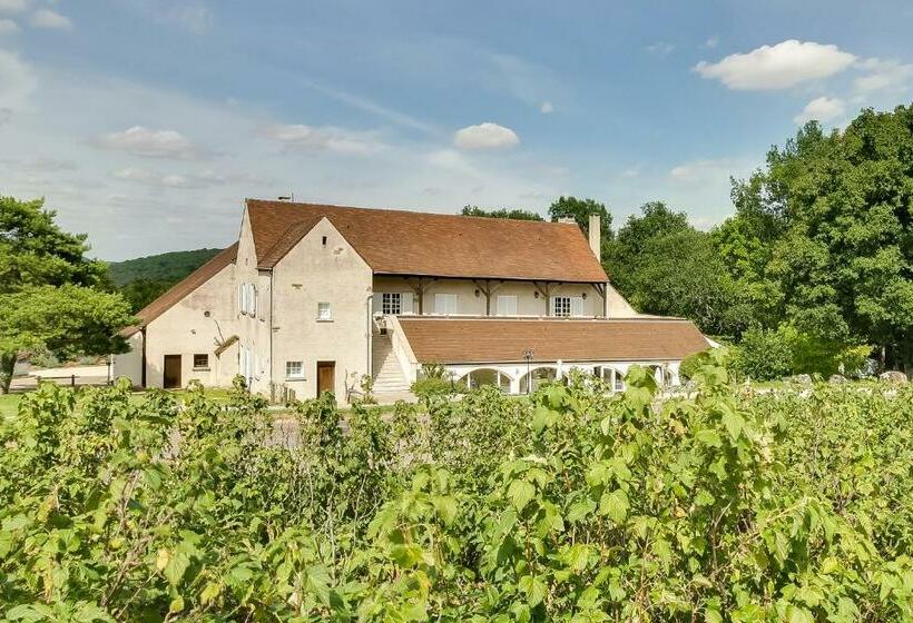 بنجلو قياسى, Les Tonneaux Bourguignons Du Carré Saint Pierre