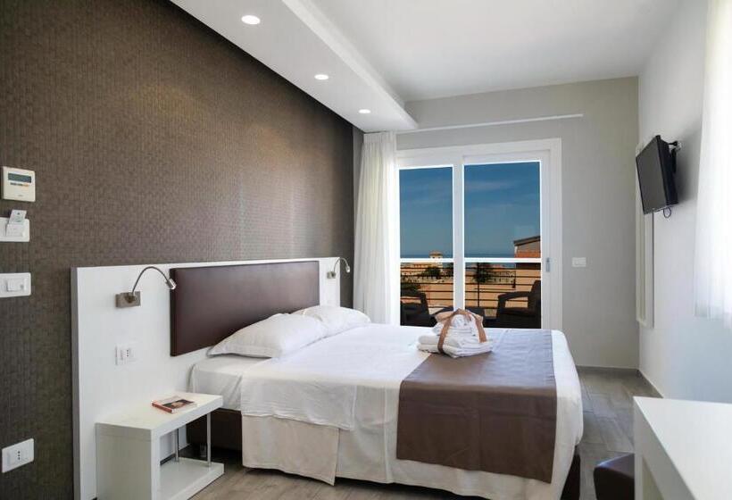 オーシャンビュースタンダードルームバルコニー付き, Rooms Dream Tropea