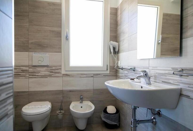 オーシャンビュースタンダードルームバルコニー付き, Rooms Dream Tropea