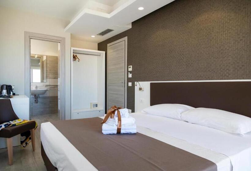 オーシャンビュースタンダードルームバルコニー付き, Rooms Dream Tropea