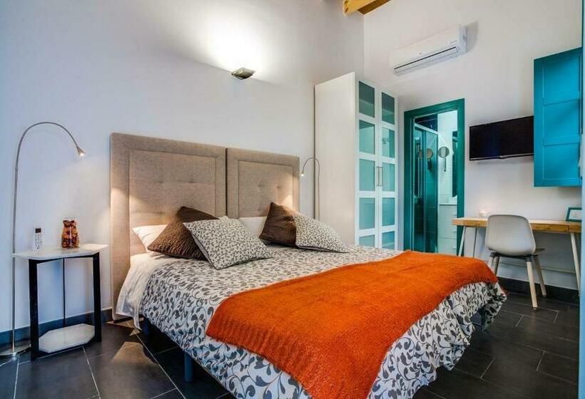 اتاق استاندارد, Casa Palacio El Condestable De Sevilla