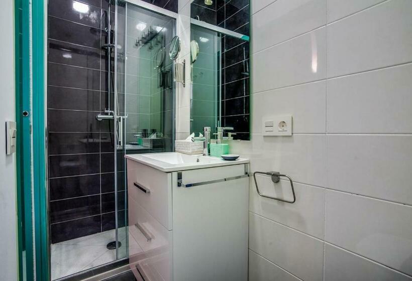 اتاق استاندارد, Casa Palacio El Condestable De Sevilla