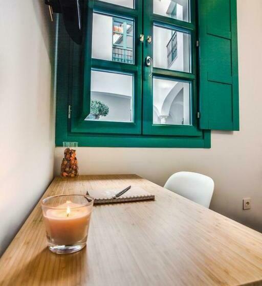 اتاق استاندارد, Casa Palacio El Condestable De Sevilla