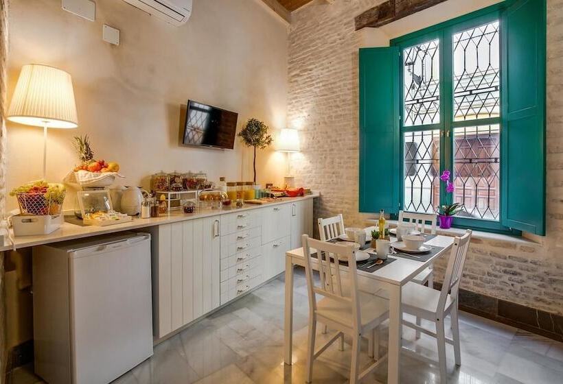 اتاق استاندارد, Casa Palacio El Condestable De Sevilla