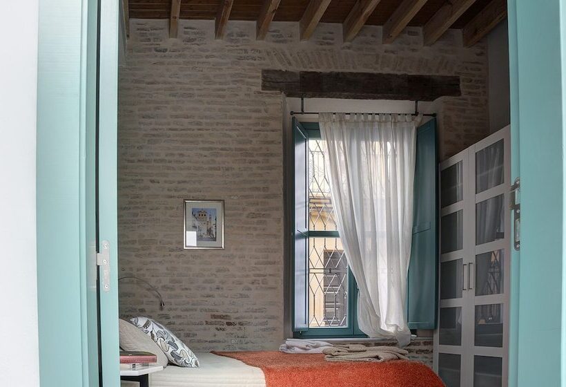 اتاق استاندارد, Casa Palacio El Condestable De Sevilla