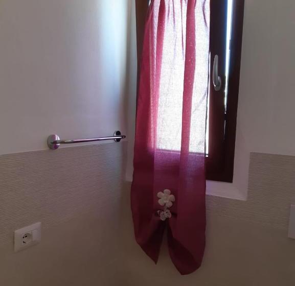 חדר סטנדרט, The Square Depandance