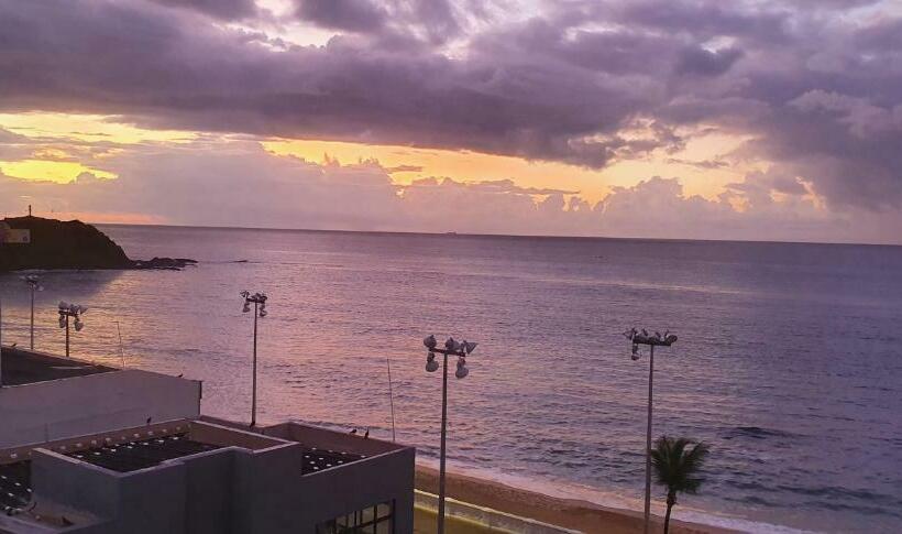 Escritório Estandar Vista Mar, Farol Barra Flat 412