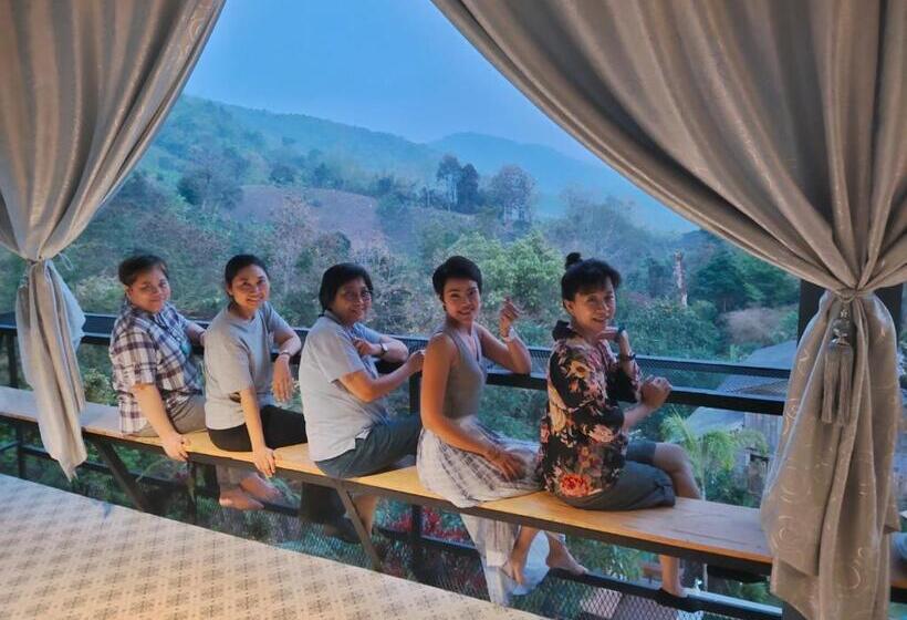 Номер Deluxe, บ้านภูคำฟ้า ดอยปู่ไข่ Baan Phu Kham Fah