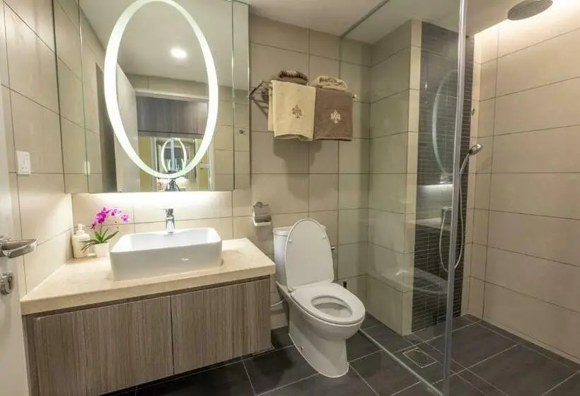 سوئیت با بالکن, Sky D Mont Suites