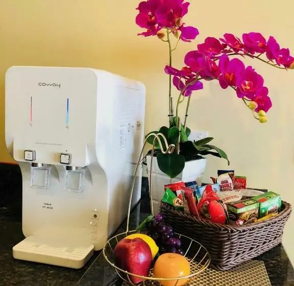 سوئیت با بالکن, Sky D Mont Suites