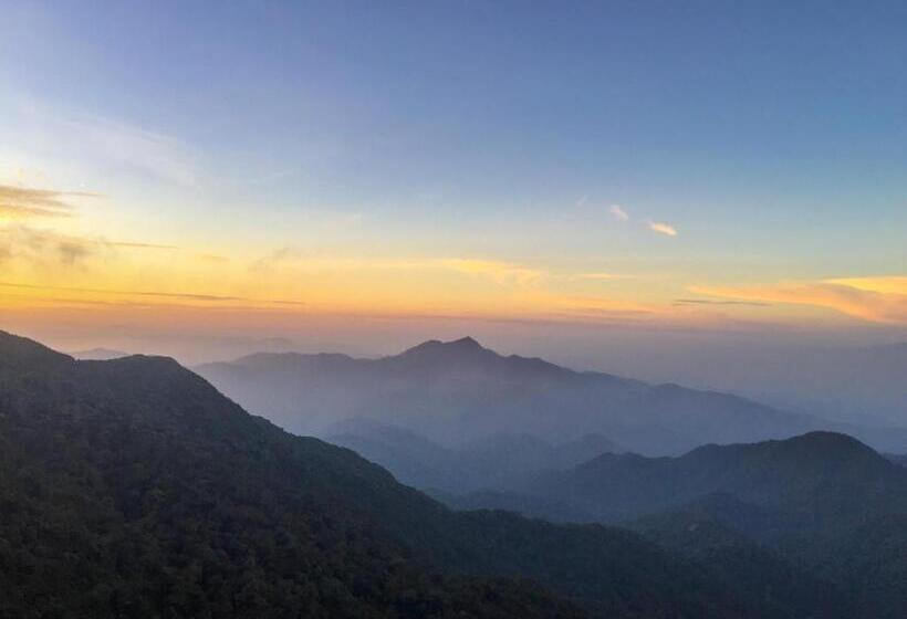 جناح مزوَّد بشرفة, Sky D Mont Suites