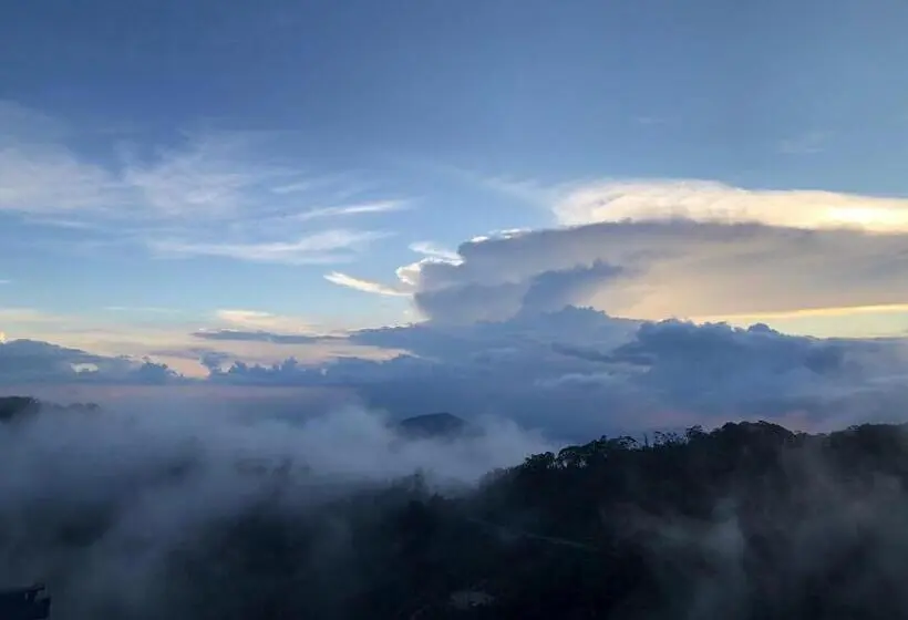 سوییت سوپریور, Sky D Mont Suites