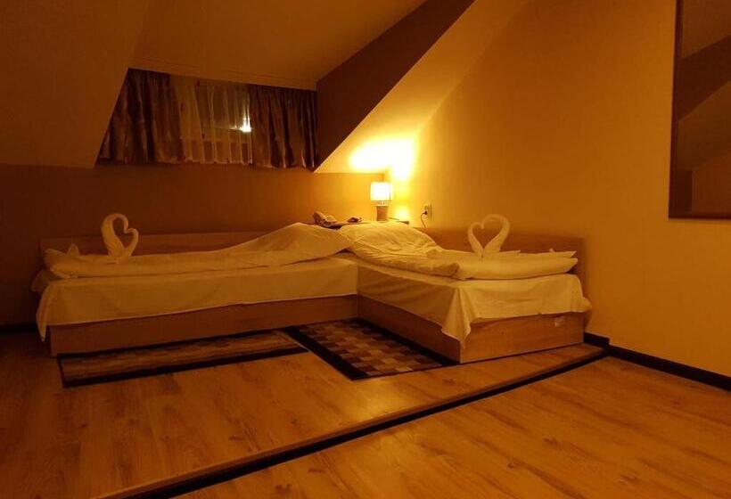 Cameră Standard cu Vedere la Munte, валентино