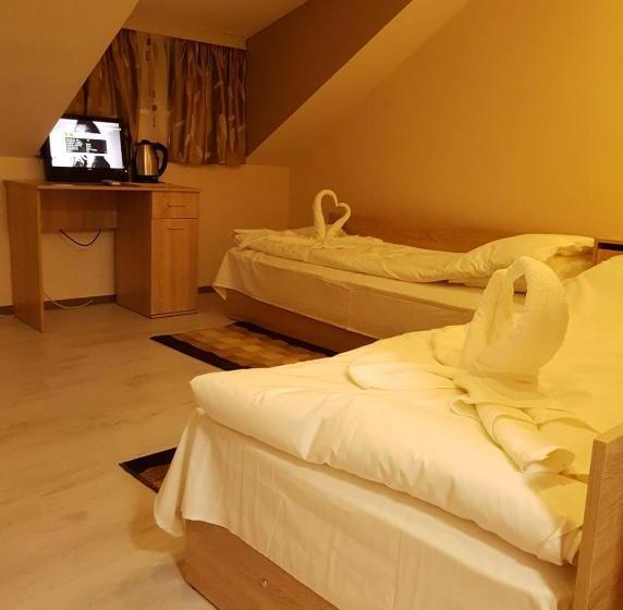 Cameră Standard cu Vedere la Gradină, валентино