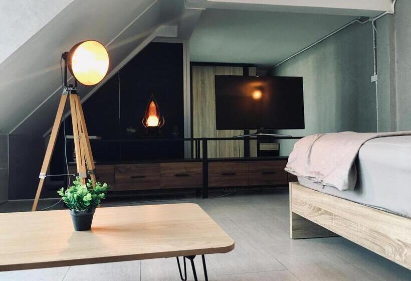 带1个卧室带泳池的公寓, New Apartment Nearby Beach