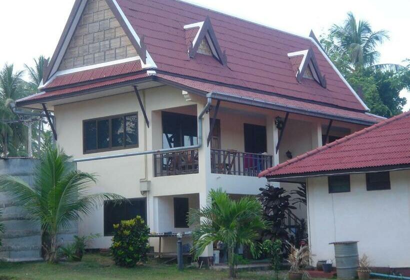 شقة غرفة واحدة, Niracha Chaweng House