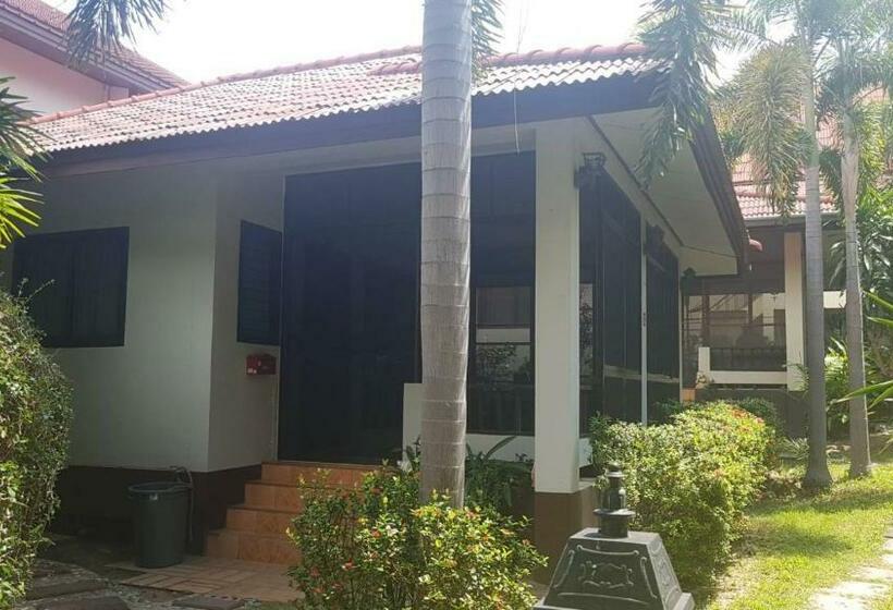 بنجلو قياسى, Niracha Chaweng House