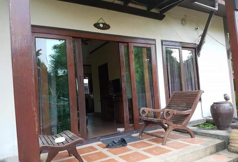 إستوديو قياسى سرير كينج, Niracha Chaweng House