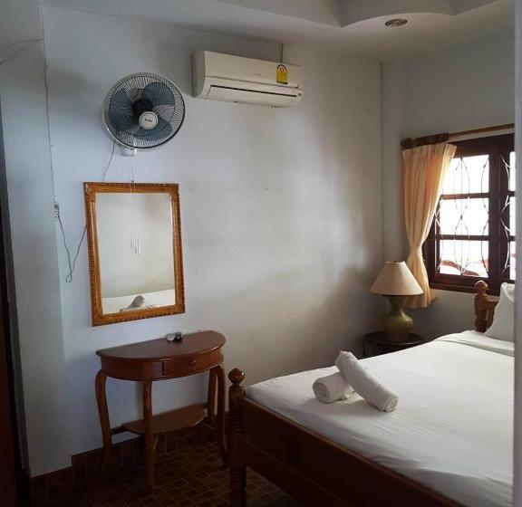 בונגלו סטנדרט עם נוף לגינה, Niracha Chaweng House
