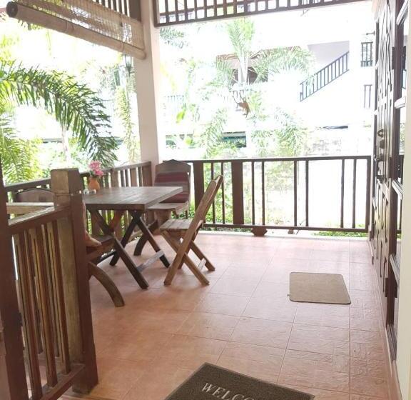 بنجلو قياسى مطلّ علي الحديقة, Niracha Chaweng House