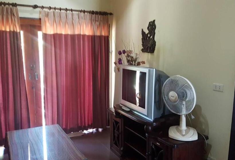 شقة غرفة واحدة, Niracha Chaweng House